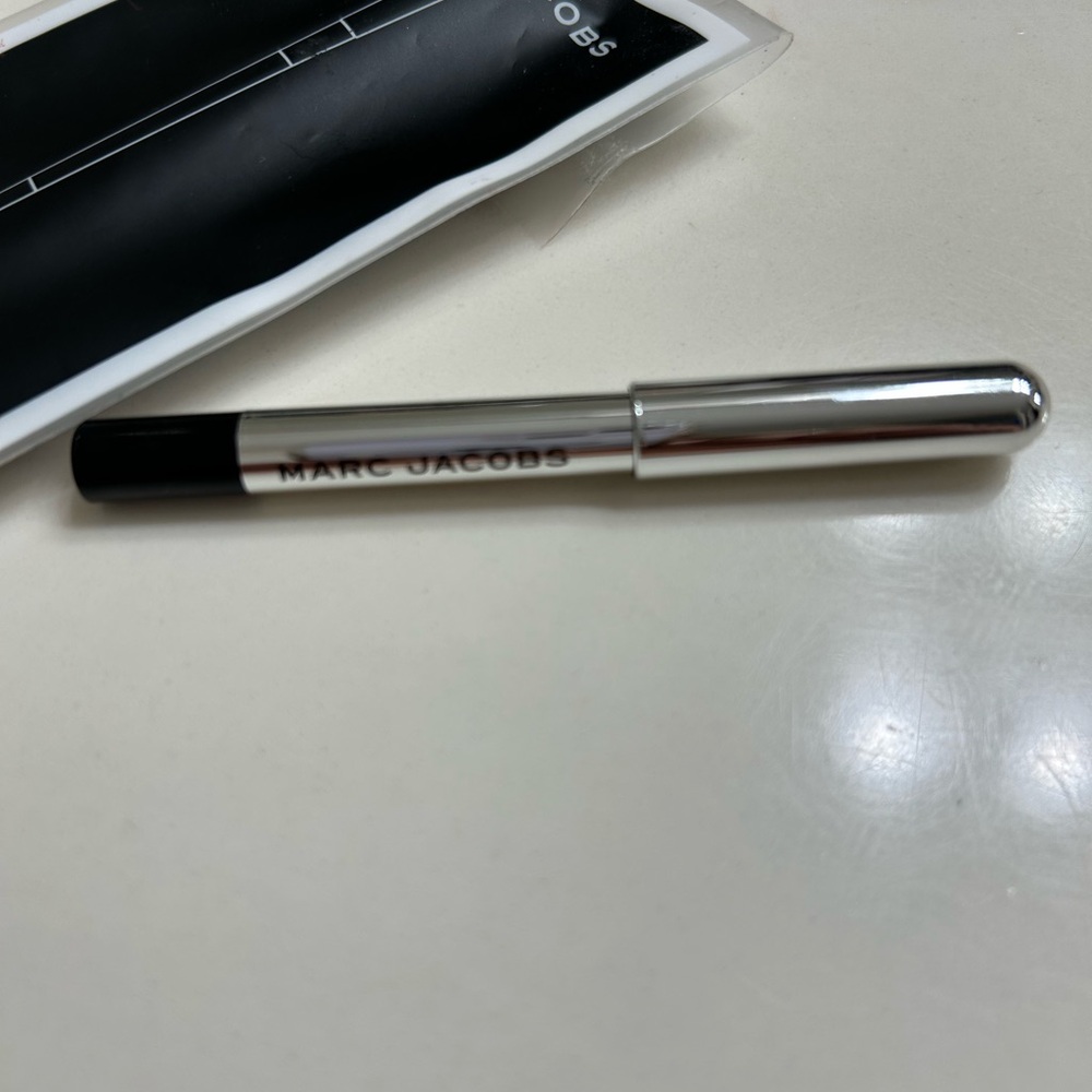 Marc Jacobs Highliner gel eye crayon blacquer